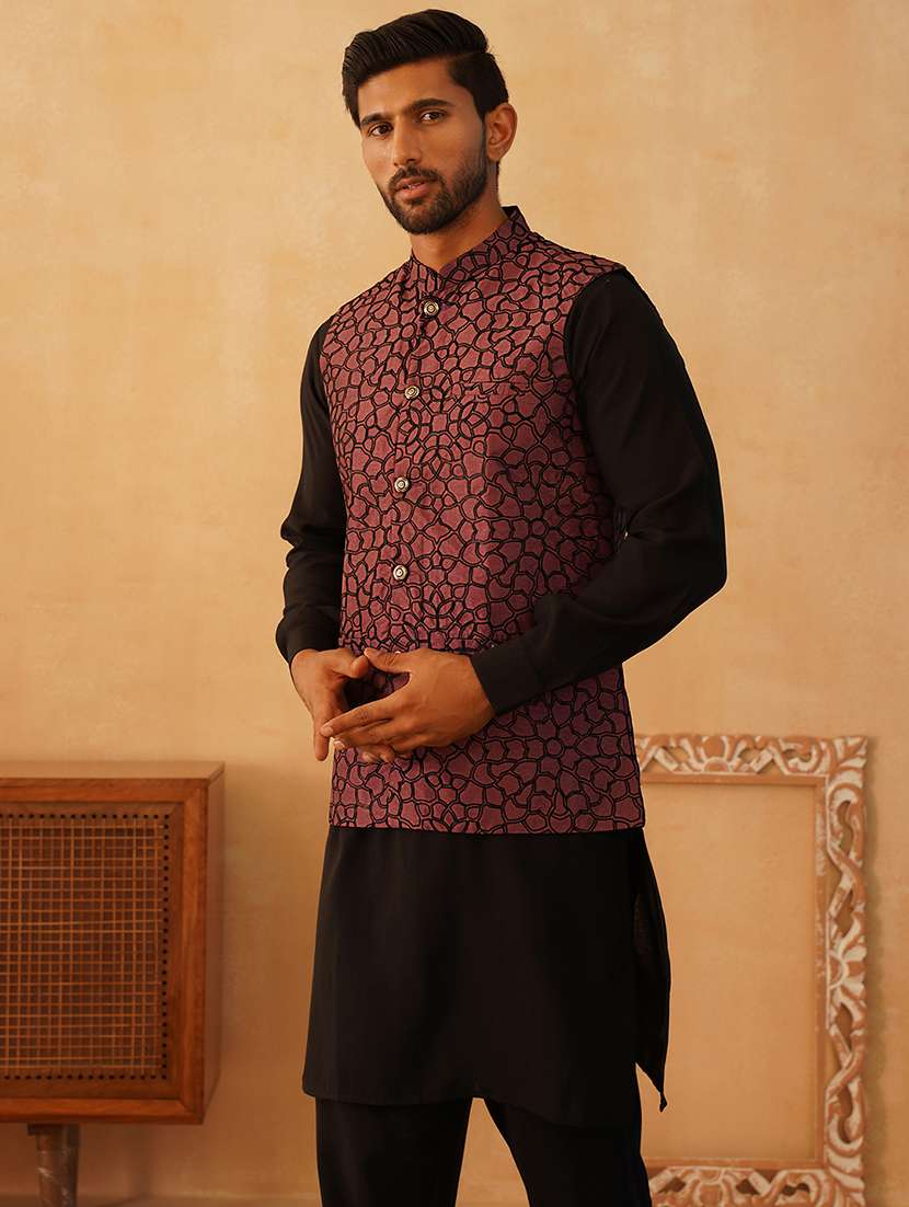 men embroidered kurta pyjama with jacket ethnic wear set - 21505304 -  Standard Image - 3
