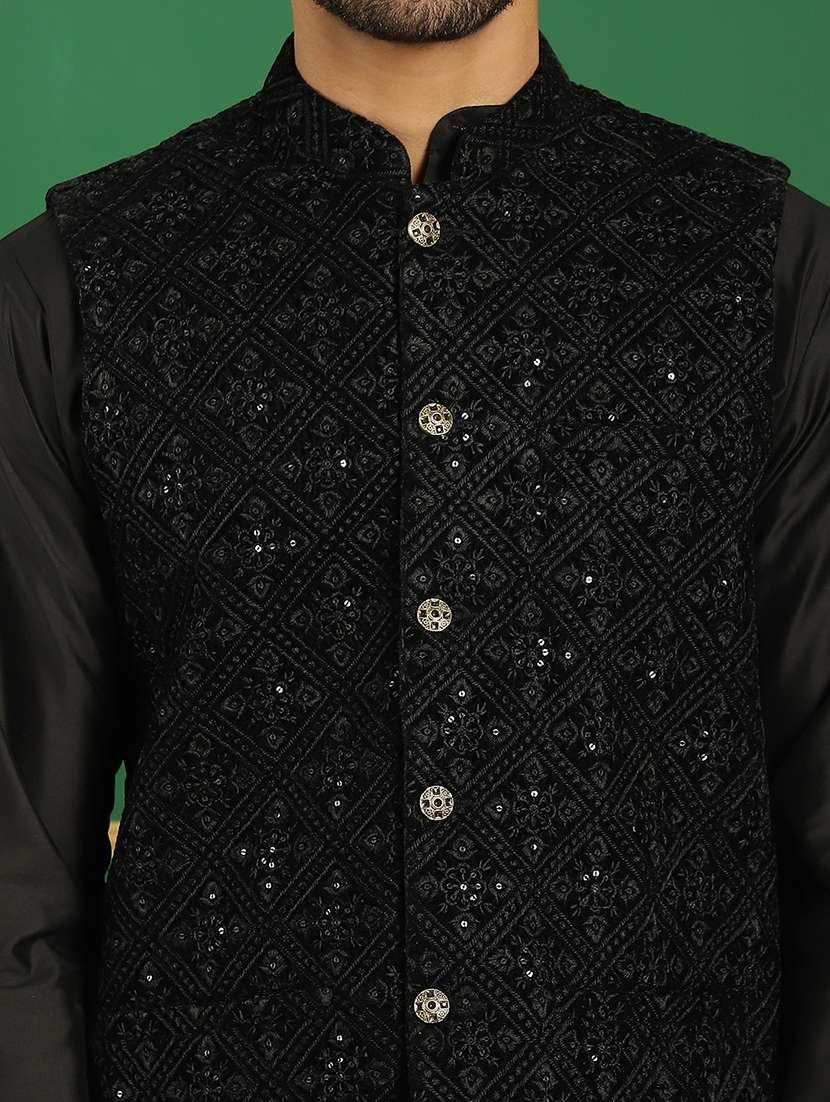 men embroidered kurta pyjama with jacket ethnic wear set - 21505314 -  Standard Image - 5