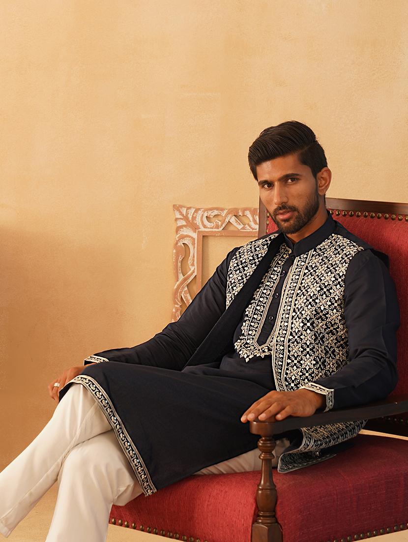 men embroidered kurta pyjama with jacket ethnic wear set - 21505317 - Standard Image - 5