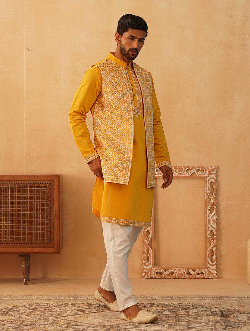 men embroidered kurta pyjama with jacket ethnic wear set - 21505318 - Standard Image - 3