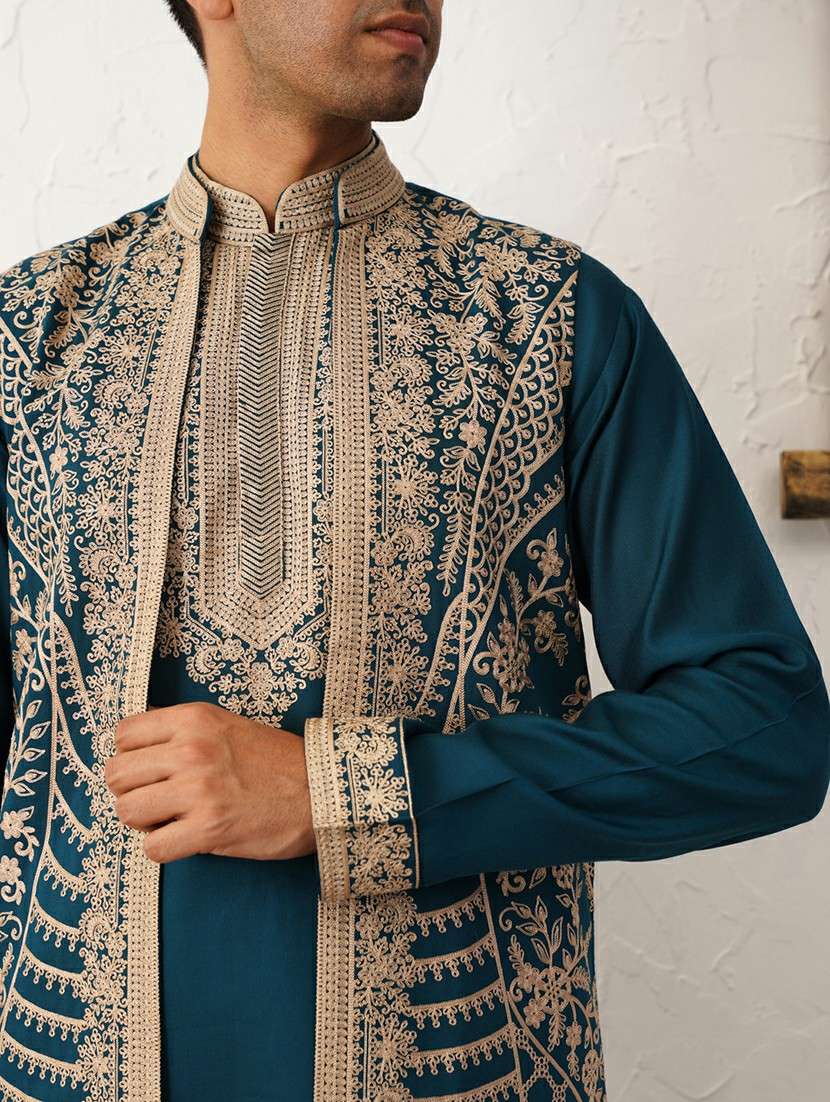 men embroidered kurta pyjama with jacket ethnic wear set - 21505321 - Standard Image - 5