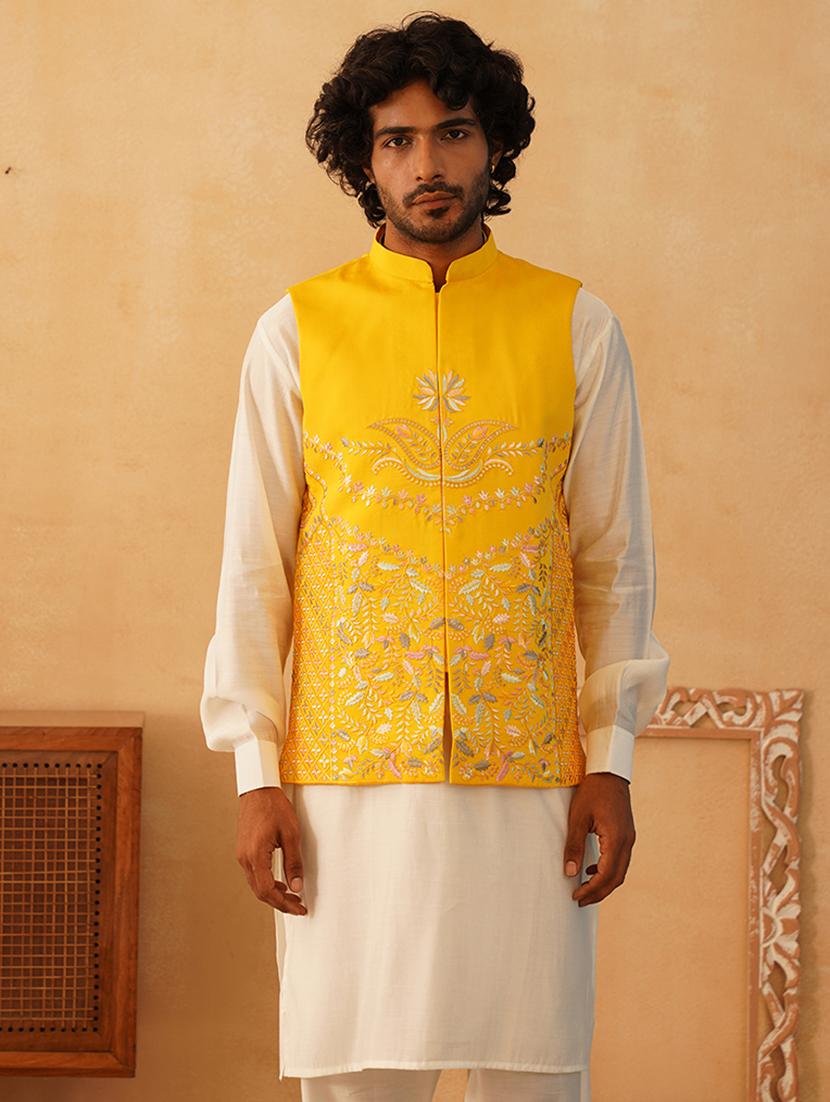 men embroidered kurta pyjama with jacket ethnic wear set - 21505331 - Zoom Image - 0