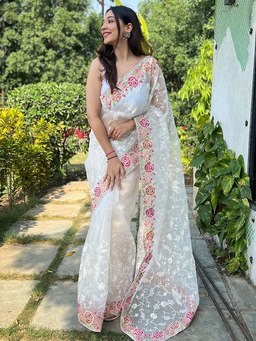 women cream embroidered saree - 21506011 -  Zoom Image - 0