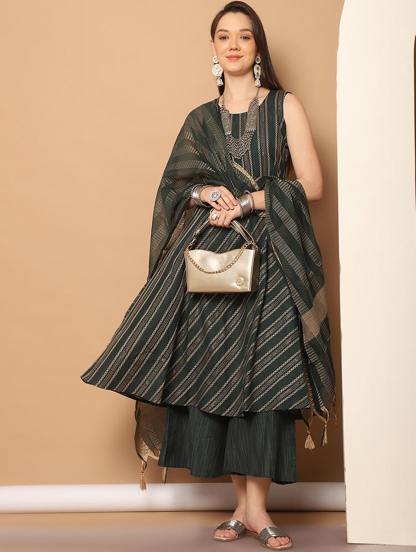 women self design sleeveless kurta palazzo with dupatta set