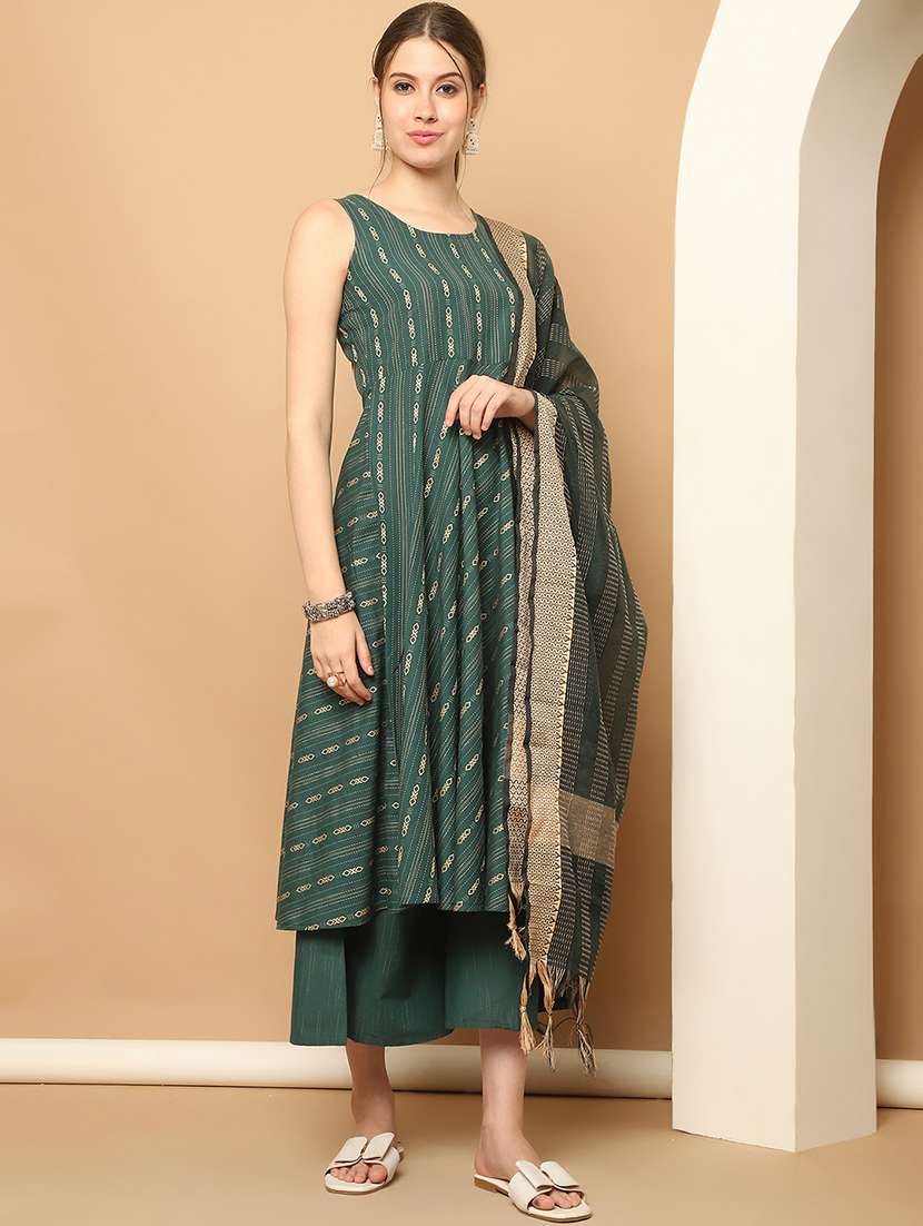 women teal sleeveless kurta palazzo with dupatta set - 21507081 - Zoom Image - 0
