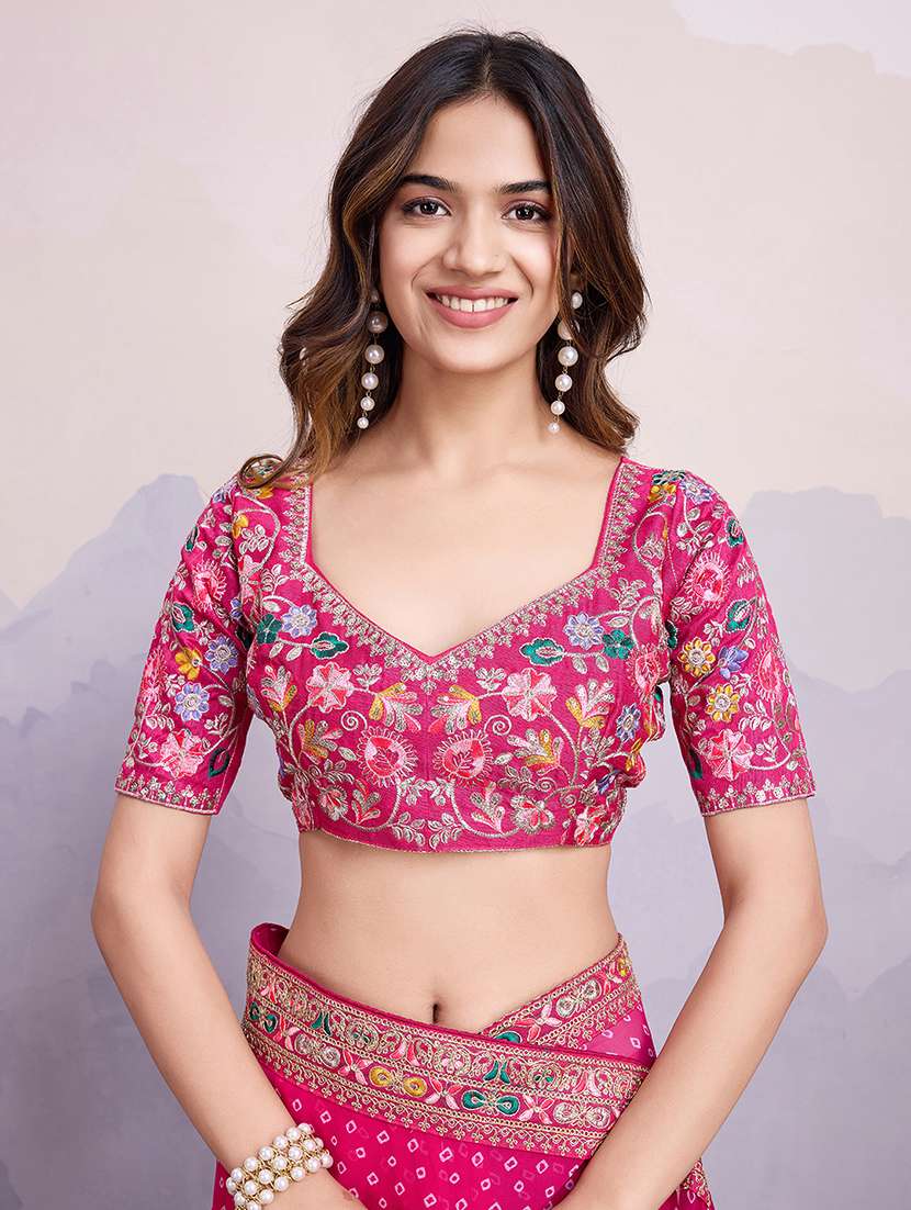 women bandhani printed saree - 21507503 - Standard Image - 5