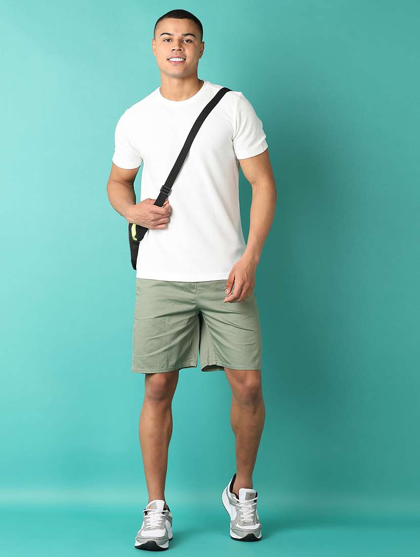 men round neck solid t-shirt - 21507706 -  Standard Image - 3
