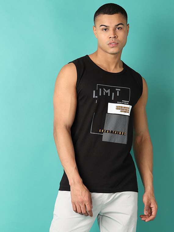 men round neck front print t-shirt
