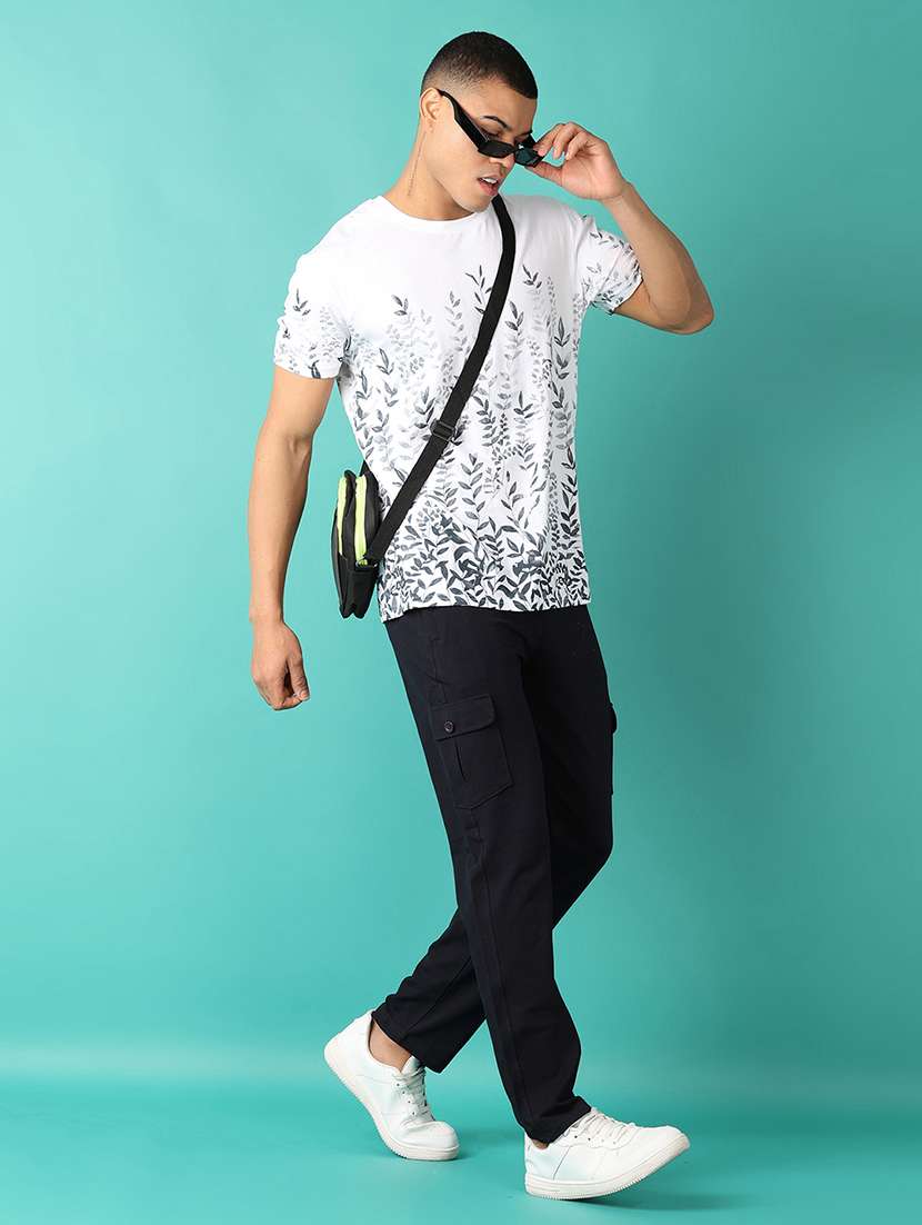 men round neck printed t-shirt - 21507759 - Standard Image - 3