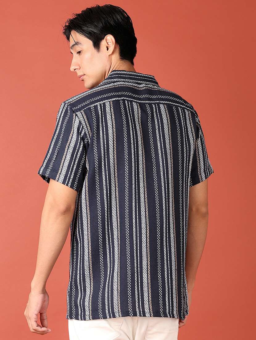 men collared textured regular fit casual shirt - 21508505 -  Standard Image - 3