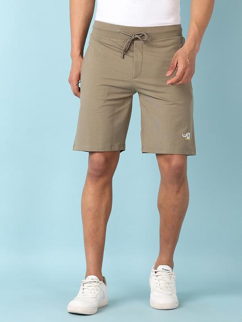 men mid rise solid shorts - 21510005 -  Standard Image - 0