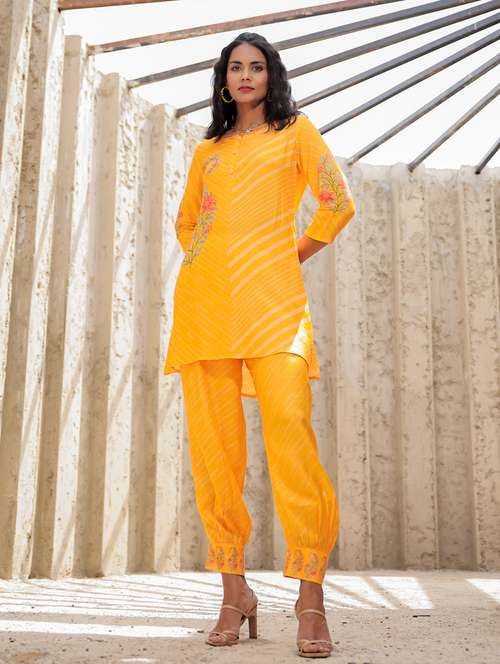 women yellow co-ord set - 21510329 - Standard Image - 0