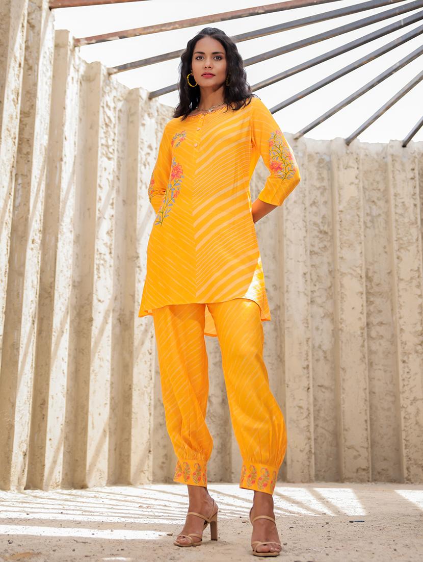women yellow co-ord set - 21510329 - Zoom Image - 0