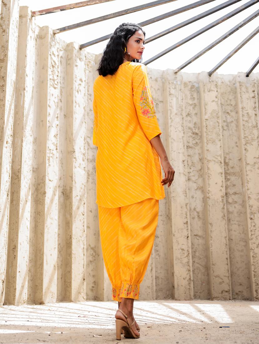women yellow co-ord set - 21510329 - Standard Image - 3