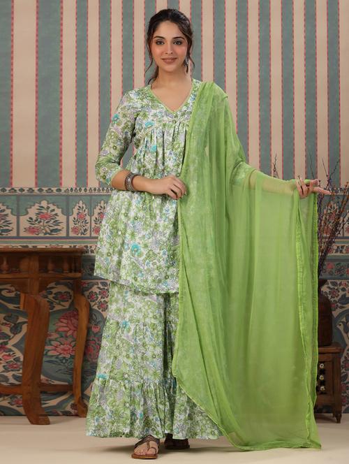 women v-neck printed kurta sharara set - 21510354 - Standard Image - 0