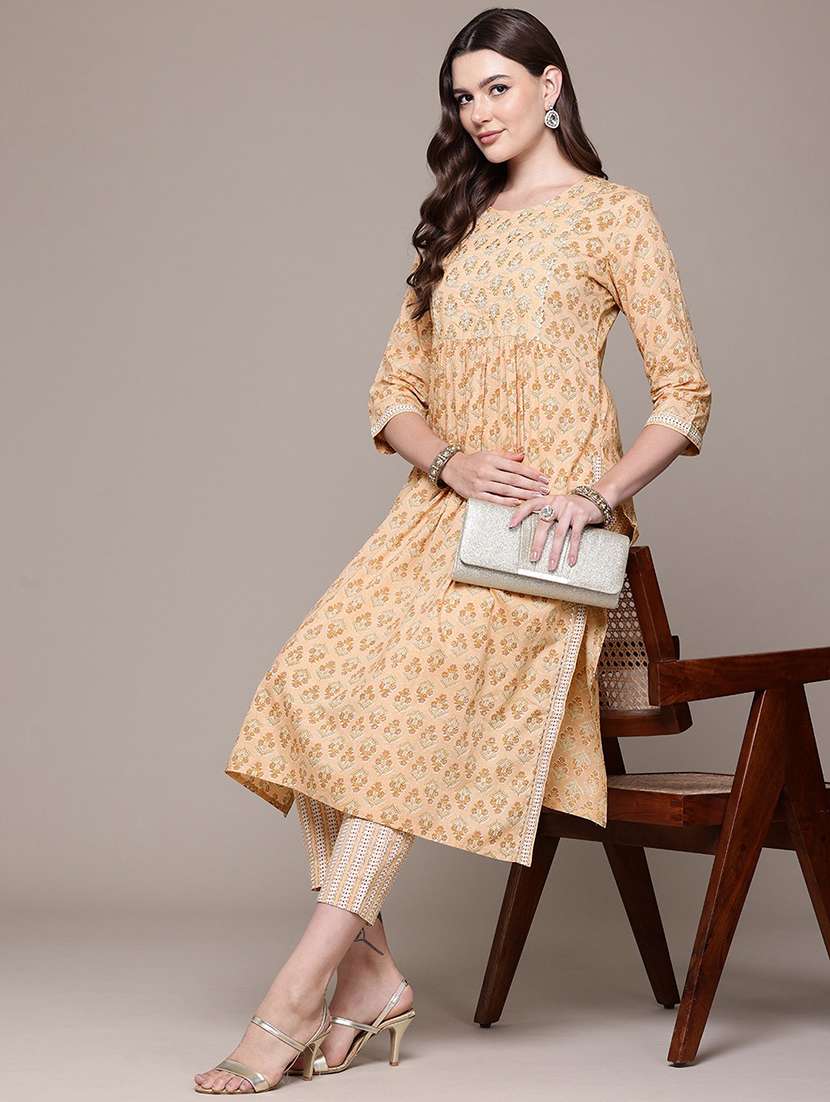 women round neck printed kurta pant set - 21510394 -  Standard Image - 3