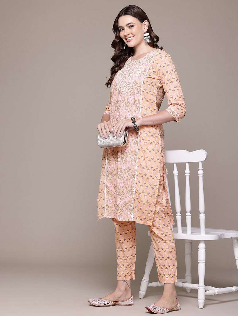 women round neck printed kurta pant set - 21510395 -  Standard Image - 3