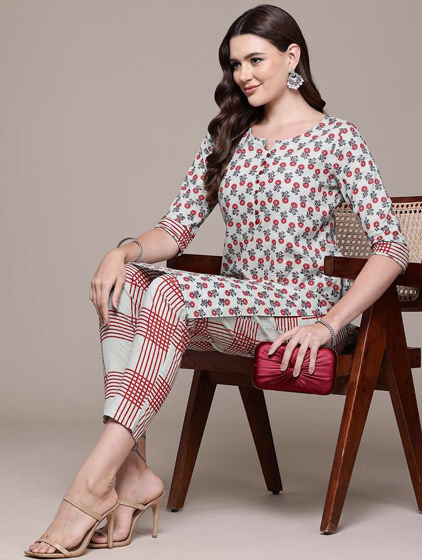 women round neck printed kurta pant set - 21510398 -  Standard Image - 3