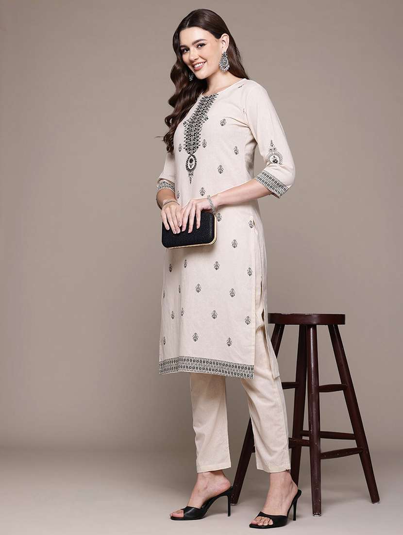 women off white embroidered kurta pant set - 21510403 -  Standard Image - 3