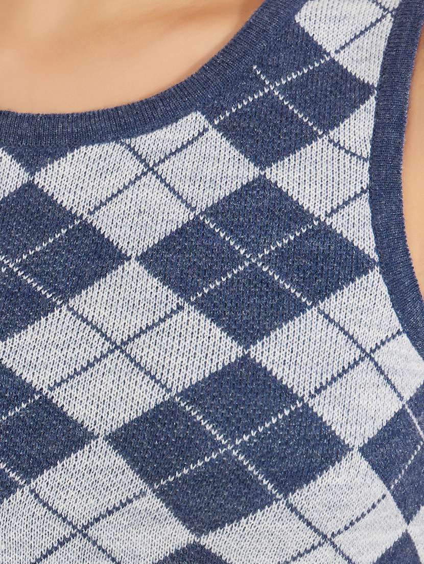 women blue checkered sleeveless pullover - 21510708 - Standard Image - 3