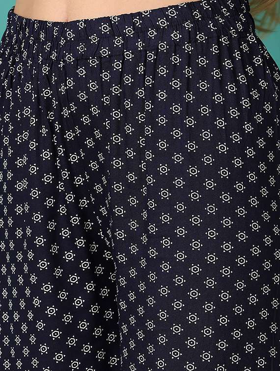 women printed round neck kurta palazzo set  - 21510816 -  Standard Image - 5