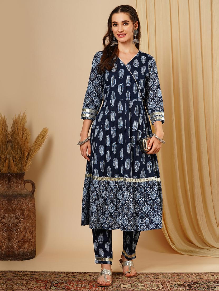 women's blue ethnic motif wrap v-neck a-line flared calf length kurta & straight trouser festive set - 21511032 - Zoom Image - 0