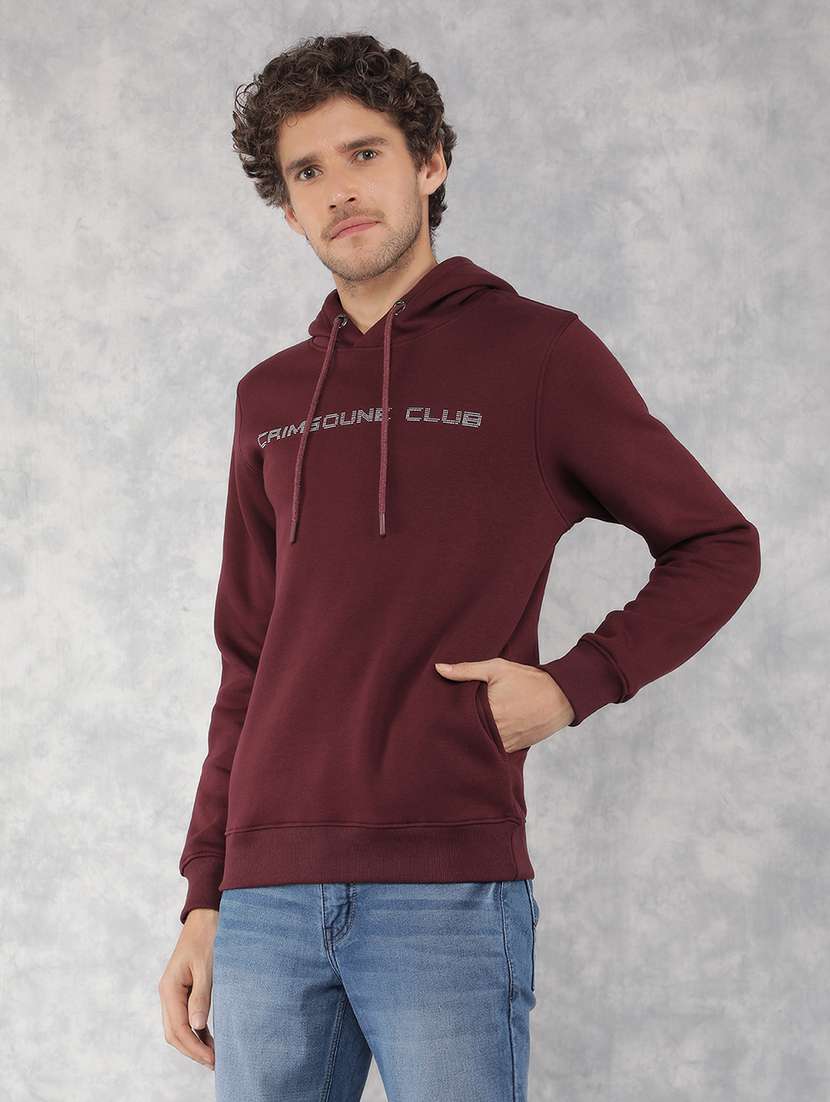 men maroon cotton blend chest print sweatshirt