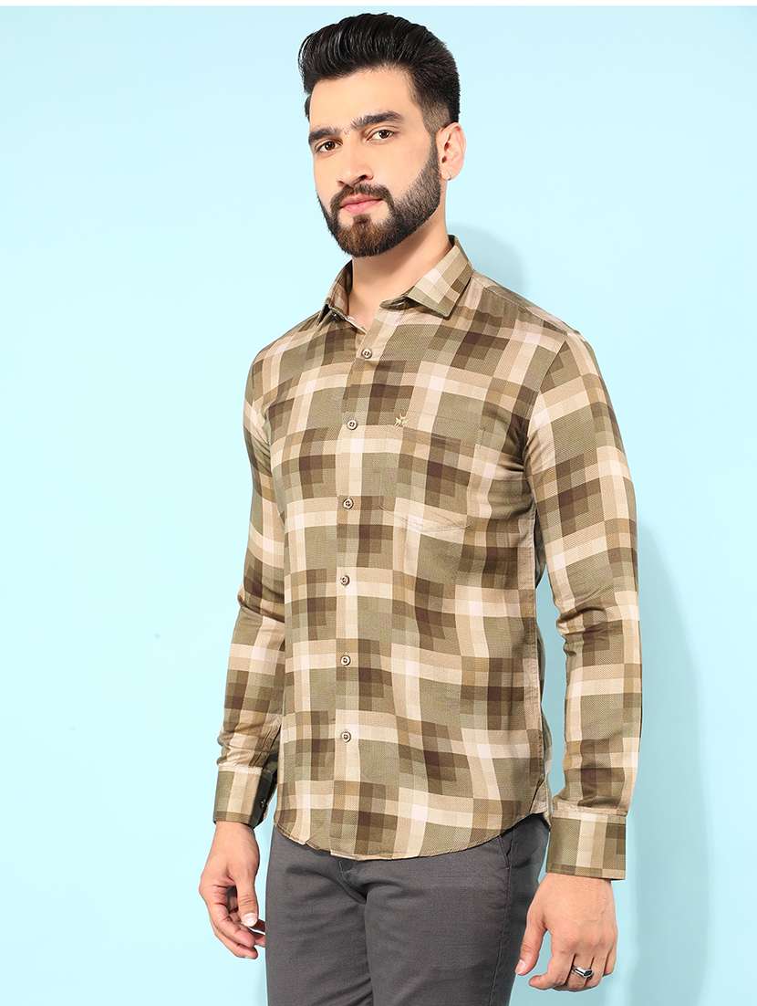 men collared check casual shirt