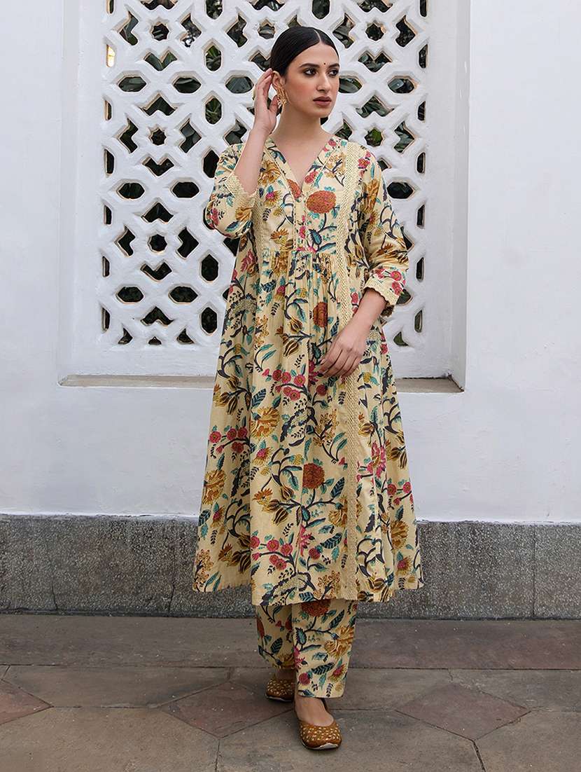 women beige floral kurta pant set - 21512810 -  Standard Image - 3