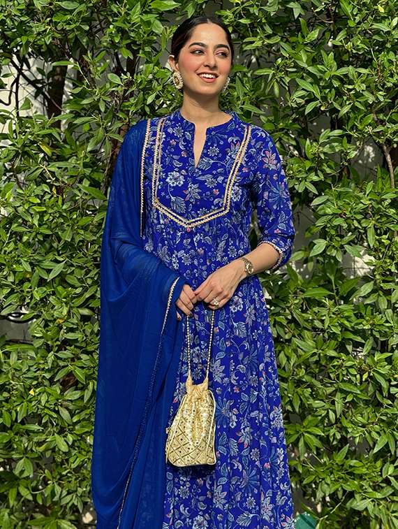 women blue floral kurta palazzo set with dupatta - 21512812 -  Standard Image - 3