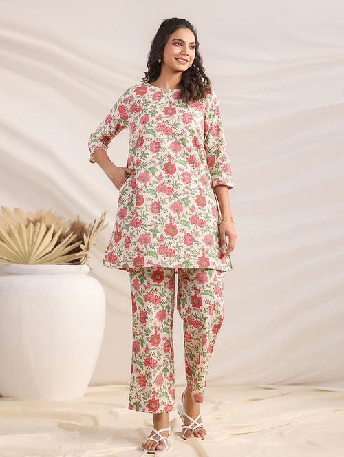 women off white floral round neck co-ord sets - 21512860 - Standard Image - 0