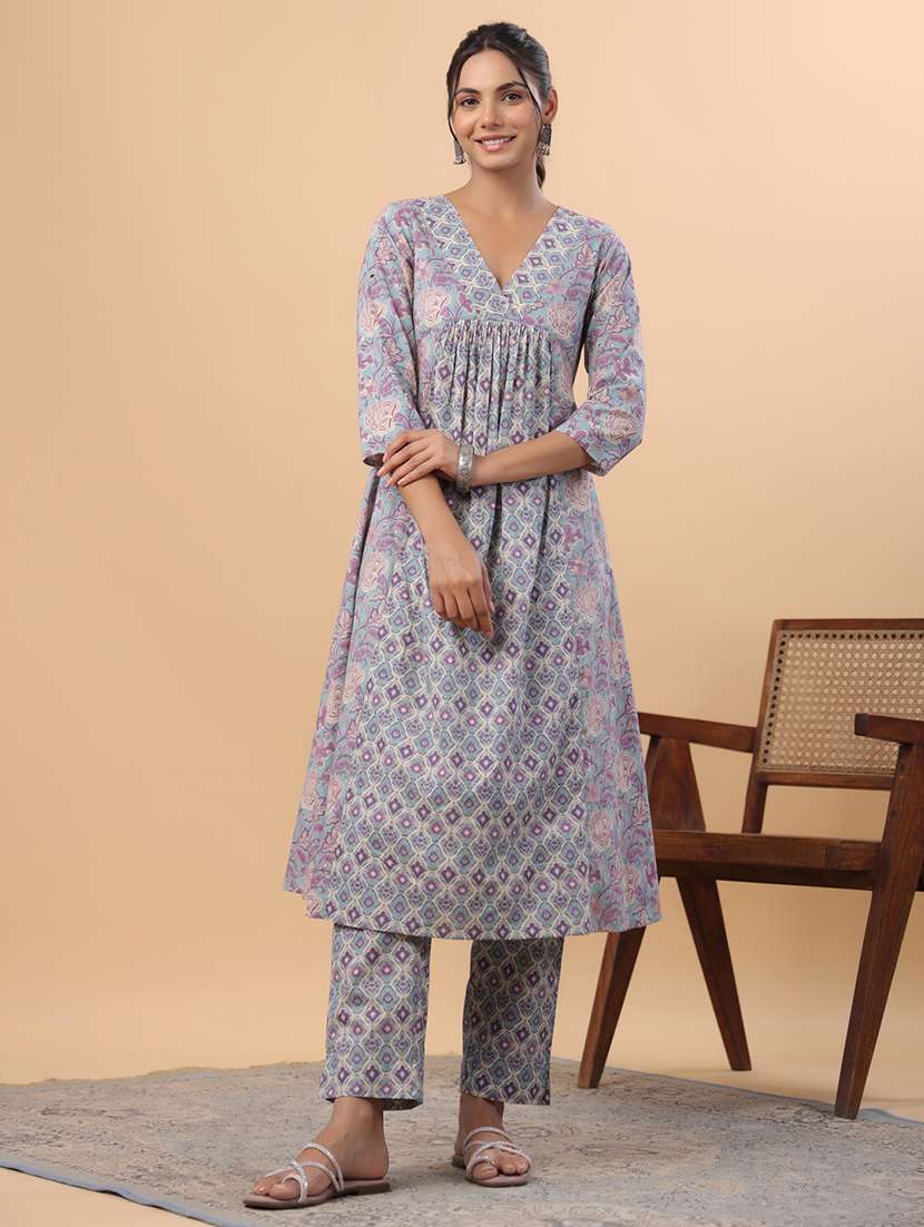 light blue floral printed kurta pant set - 21514169 - Zoom Image - 0