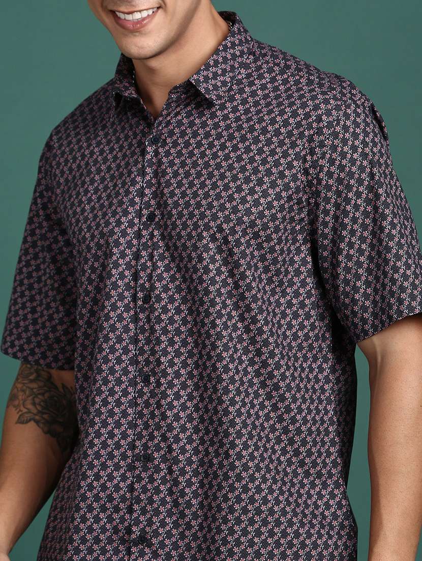 men printed short sleeves casual shirts - 21514426 -  Standard Image - 5