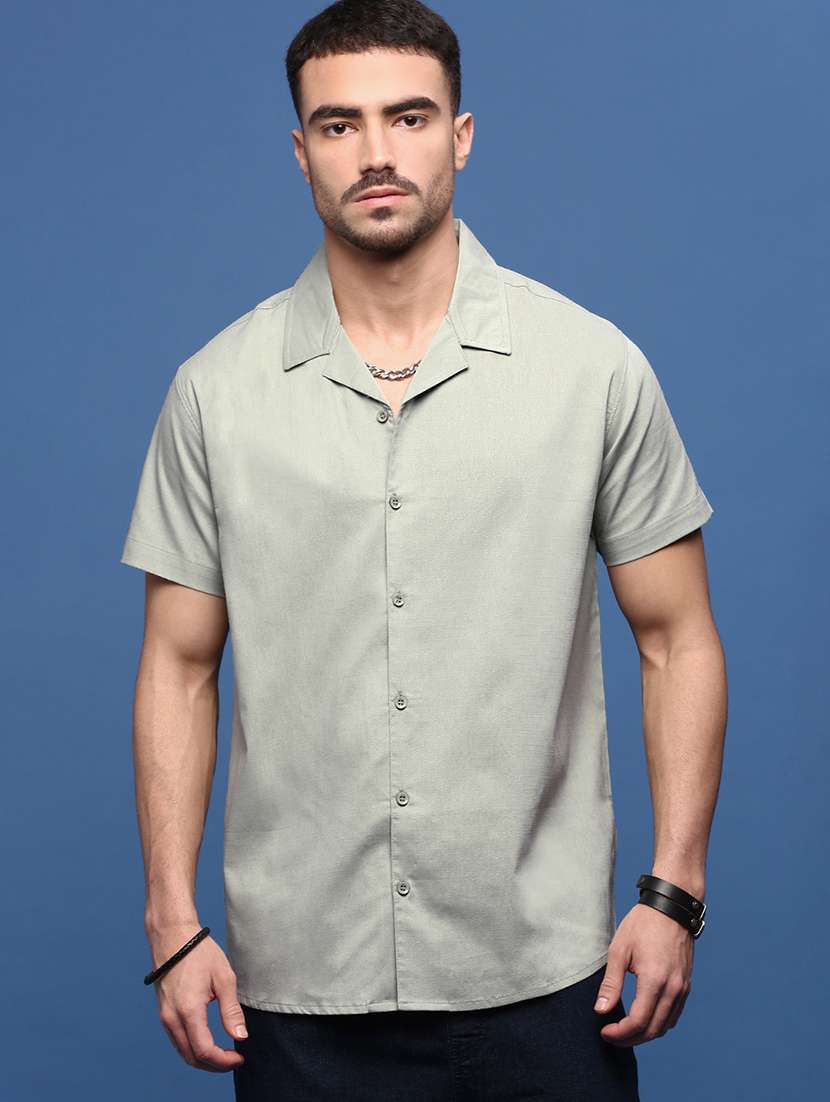 men collared solid casual shirt
