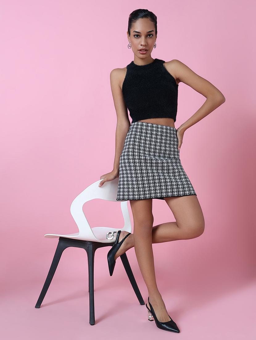 women black solids round neck crop top - 21515075 - Standard Image - 5