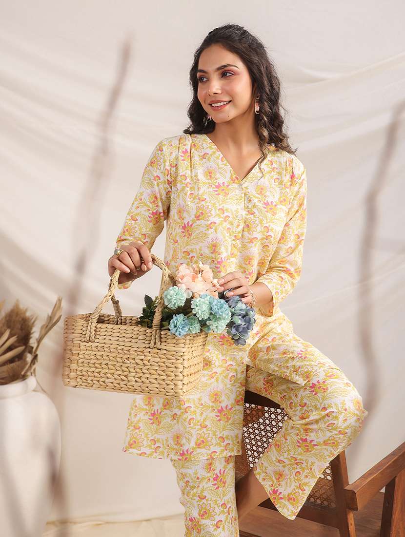 women off white floral printed co-ord set - 21515294 -  Standard Image - 3