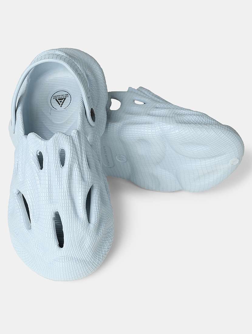 men blue solid clog - 21515303 -  Standard Image - 3