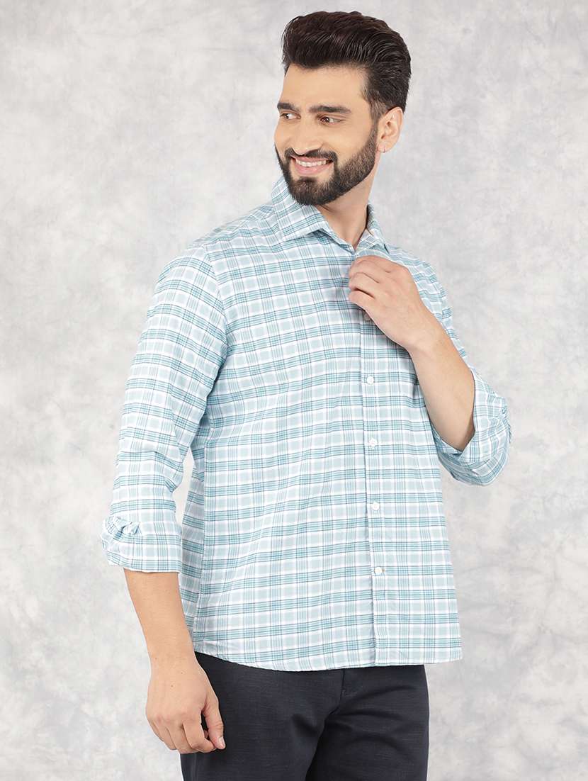 men light blue checks long sleeves casual shirt