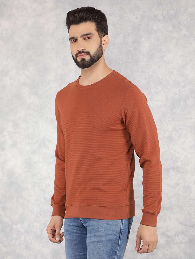 men red plain long sleeves sweatshirt
