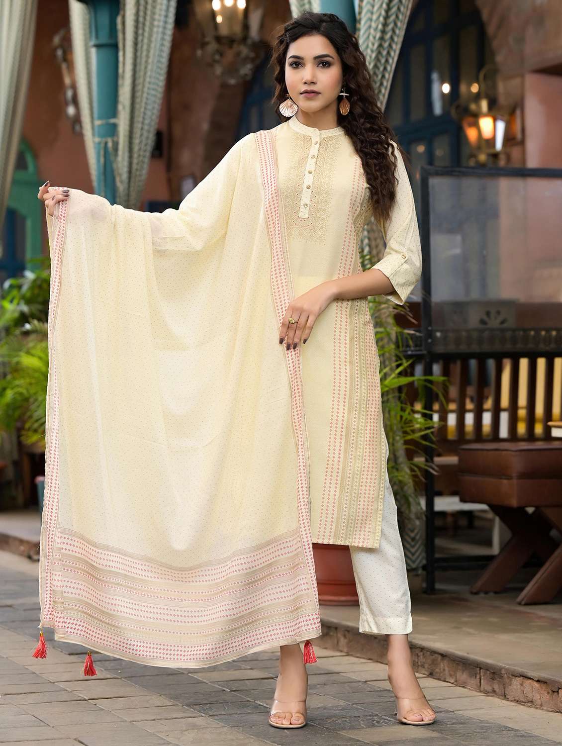 women yellow kurta pant set with dupatta - 21518971 -  Zoom Image - 0