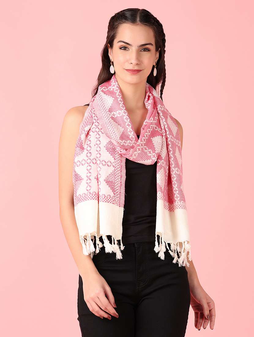 women self design winter stole