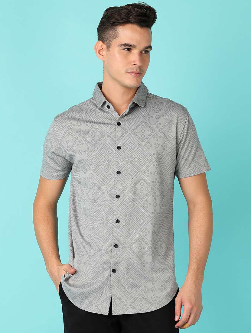 men short sleeves printed casual shirt