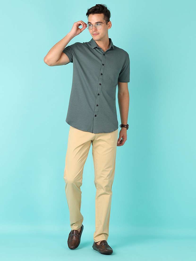 men short sleeves plain casual shirt - 21519366 -  Standard Image - 3