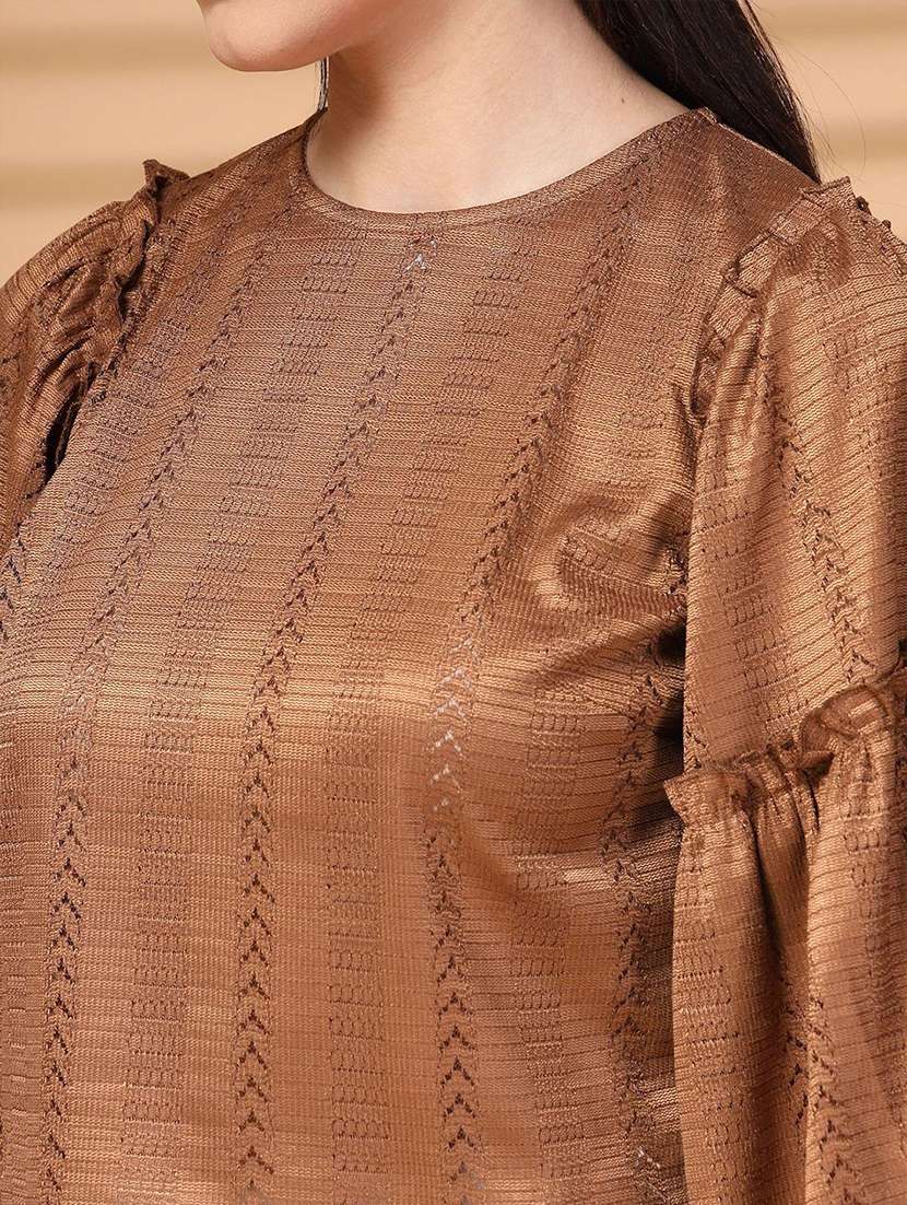 women self design bell sleeves crop top - 21520541 -  Standard Image - 5