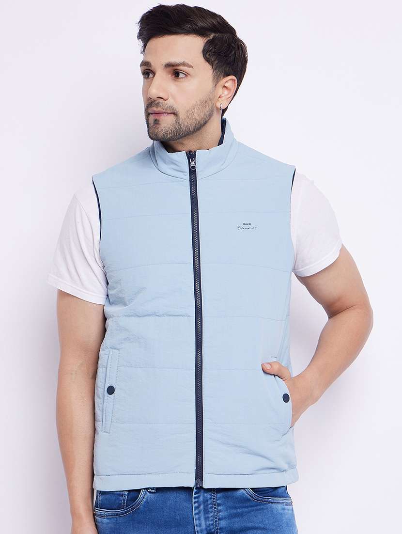 men sleeveless solid quilted jacket