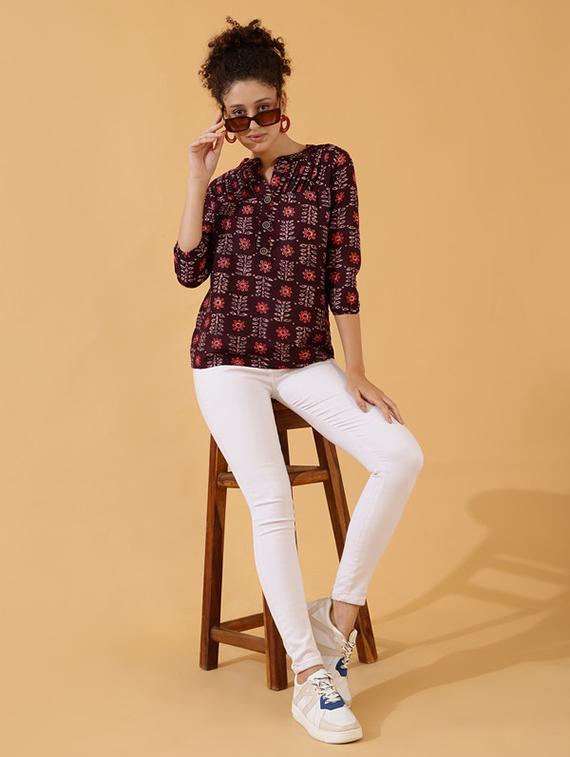 women maroon block printed straight top - 21522427 - Standard Image - 3