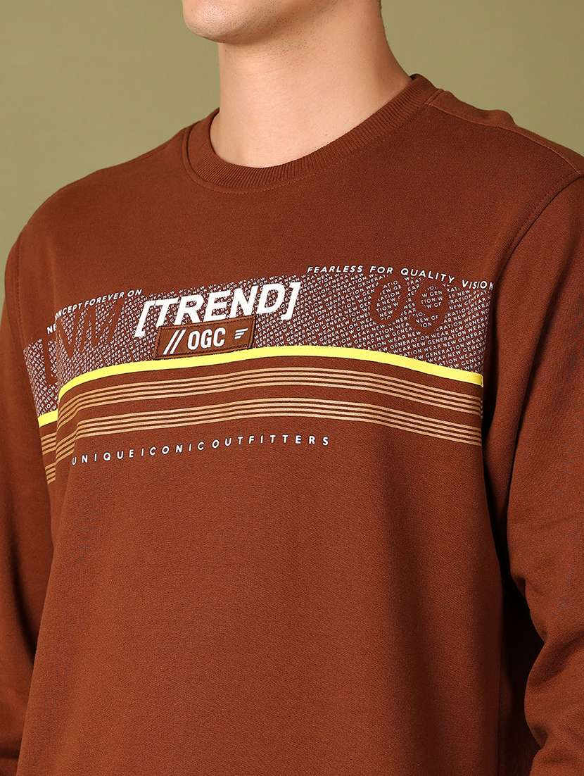 men chest print round neck sweatshirt - 21522842 -  Standard Image - 5