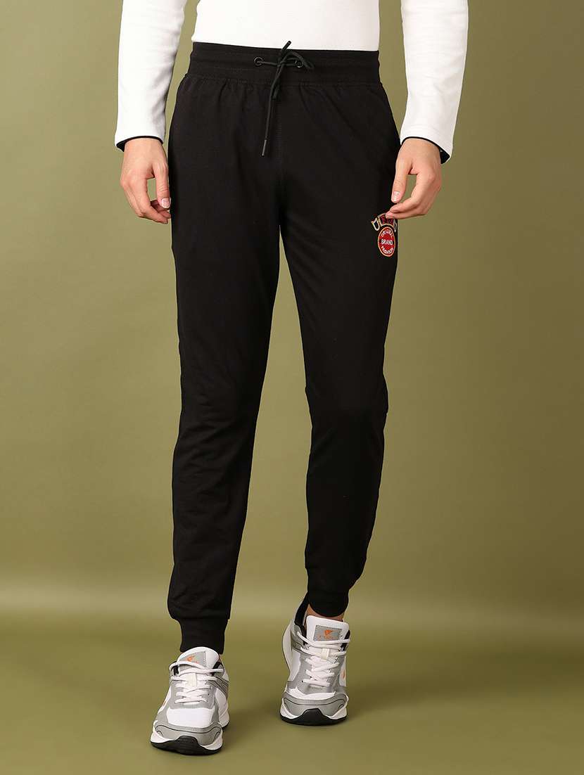 men mid rise placement print jogger - 21522950 - Zoom Image - 0
