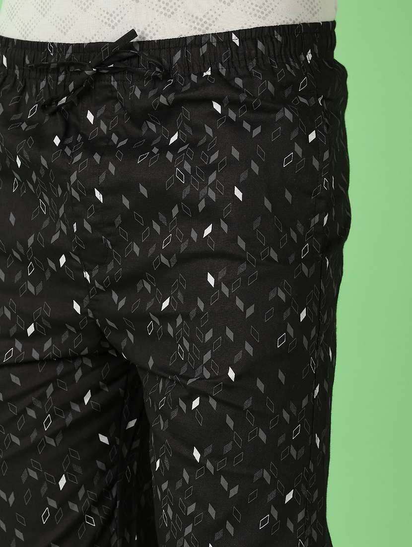 men mid rise printed three - fourth - 21522969 -  Standard Image - 5