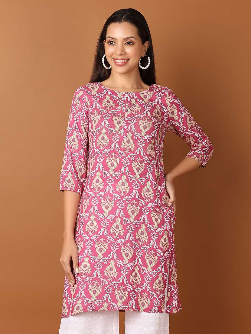 women three quarter sleeve straight kurta
